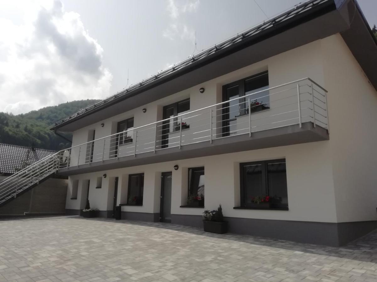 Vila Lada Dedinky Luaran gambar